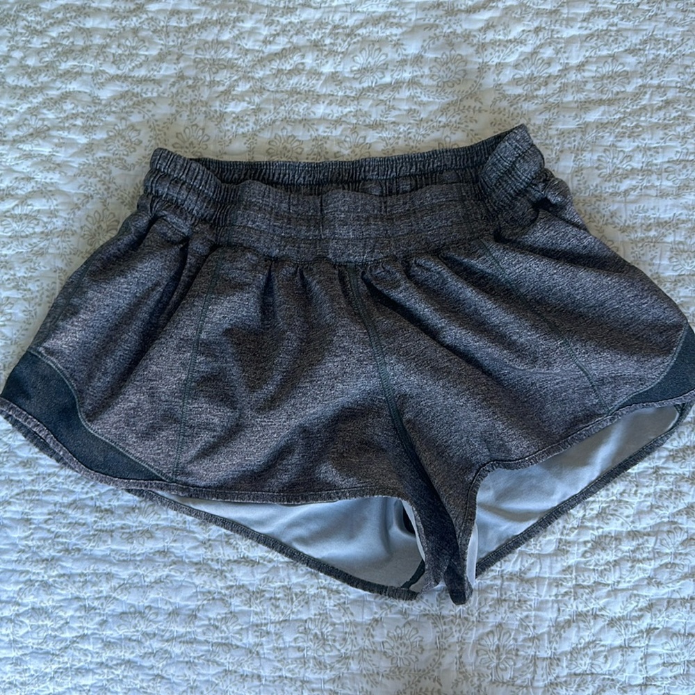 Lululemon Hotty Hot short